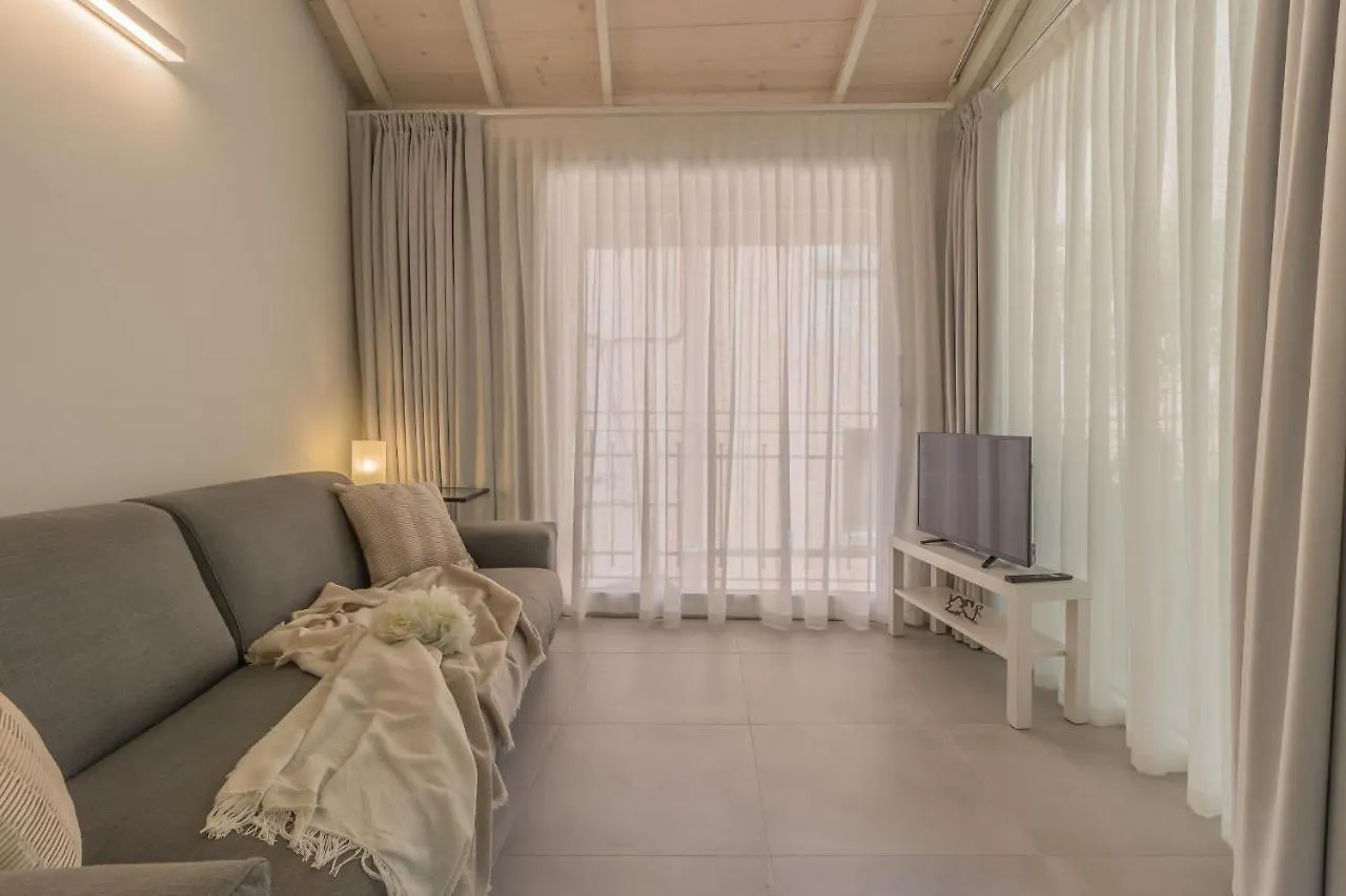 The Secret Garden Apartment Varenna