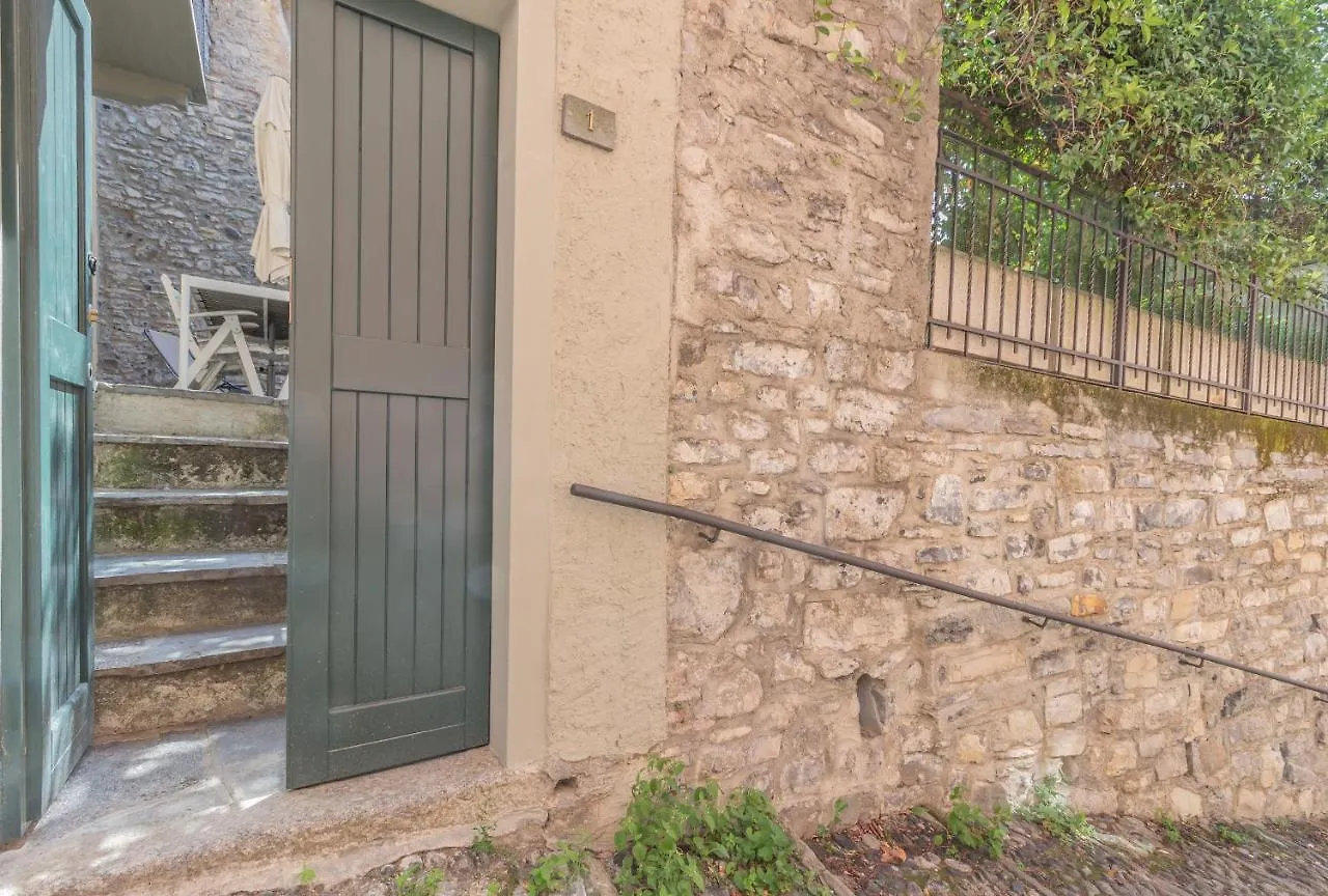 The Secret Garden Apartment Varenna